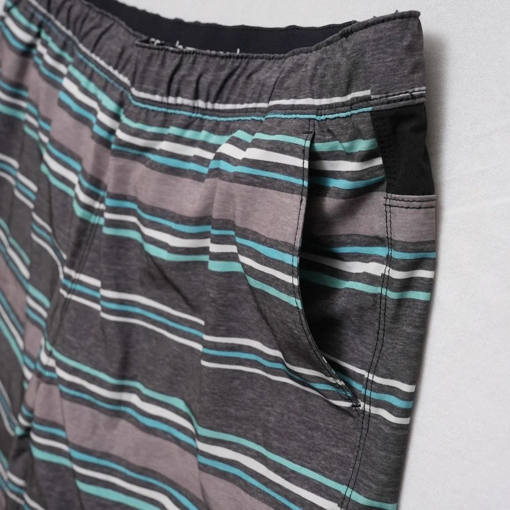 Speedo‎ Swim Shorts Mens XL Gray Multicolor Stripe Lined Drawstring Pocket